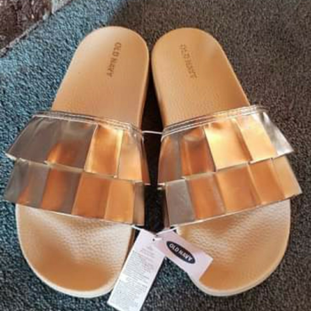 Old Navy Gold Slides size 5-6 NWT